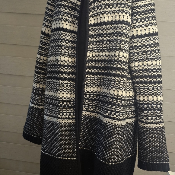 Ann Taylor Black and White Knit Cardigan - Picture 3 of 3